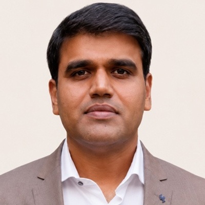 Dr Nihar Amoncar